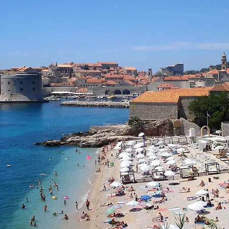 Seaside With A Swimming Pool Mokosica, Dubrovnik - 23230 Lejlighed *