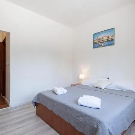 Seaside With A Swimming Pool Mokosica, Dubrovnik - 23230 Apartment