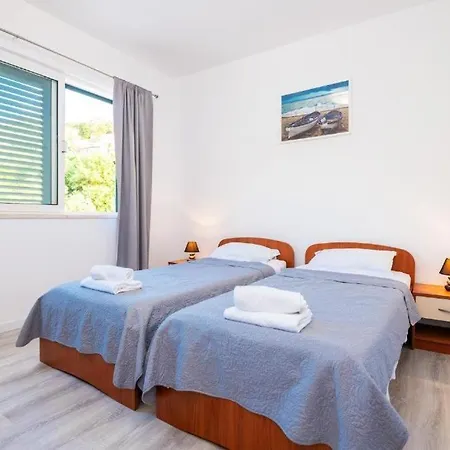 Seaside With A Swimming Pool Mokosica, Dubrovnik - 23230 Apartment *