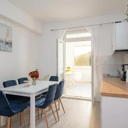 Apartment Seaside With A Swimming Pool Mokosica, Dubrovnik - 23230 Mokosica