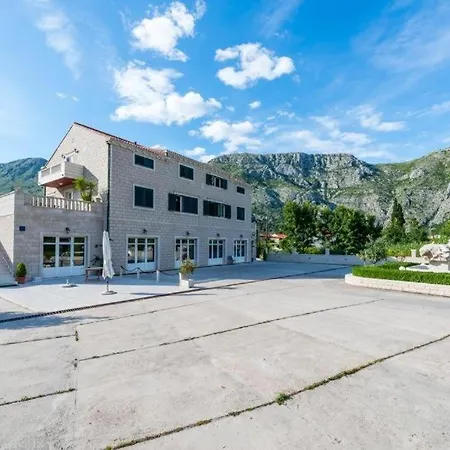Seaside With A Swimming Pool Mokosica, Dubrovnik - 23230 Apartment *